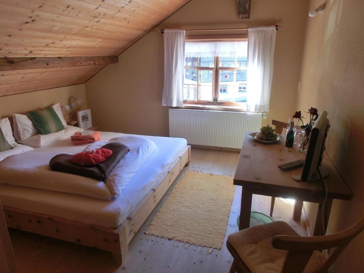 Naze'S Hus Mellau Hotell Exteriör bild