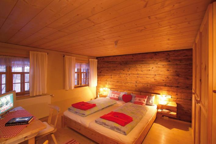 Naze'S Hus Mellau Hotell Exteriör bild