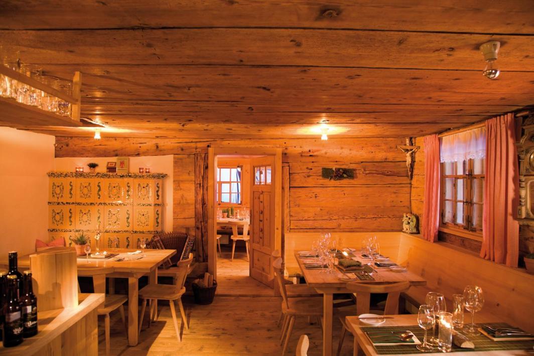 Naze'S Hus Mellau Hotell Exteriör bild