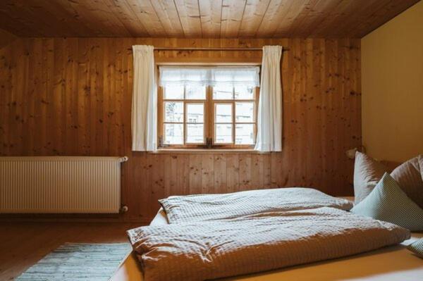 Naze'S Hus Mellau Hotell Exteriör bild