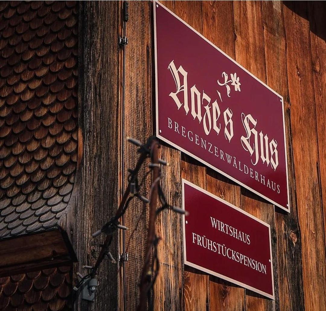 Naze'S Hus Mellau Hotell Exteriör bild