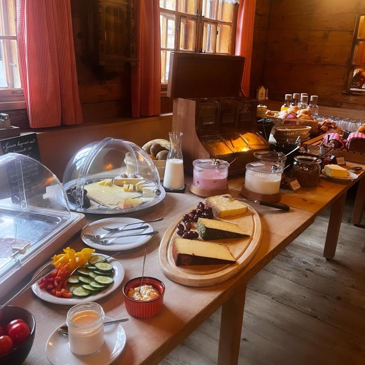 Naze'S Hus Mellau Hotell Exteriör bild