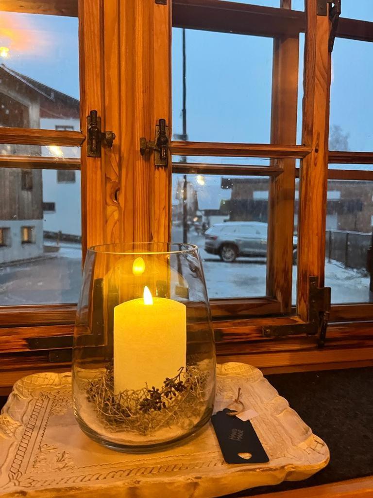 Naze'S Hus Mellau Hotell Exteriör bild